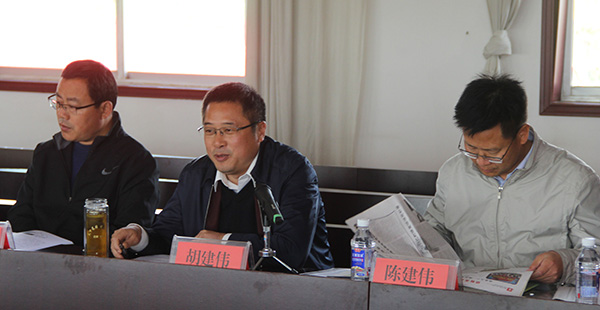 兰陵县鲁城镇党委书记胡建伟同志在座谈会上发言